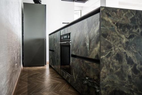 1. Cucina su misura rivestita in gres