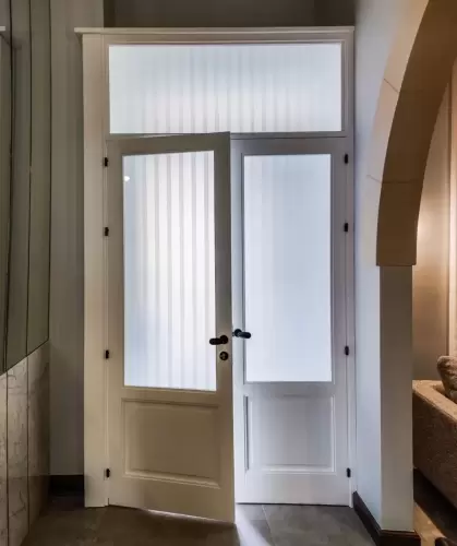 1. Porta d_ingresso laccata