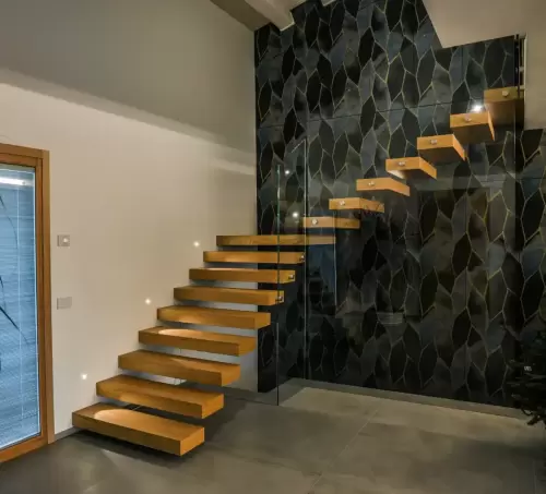 1. Scala a sbalzo in rovere